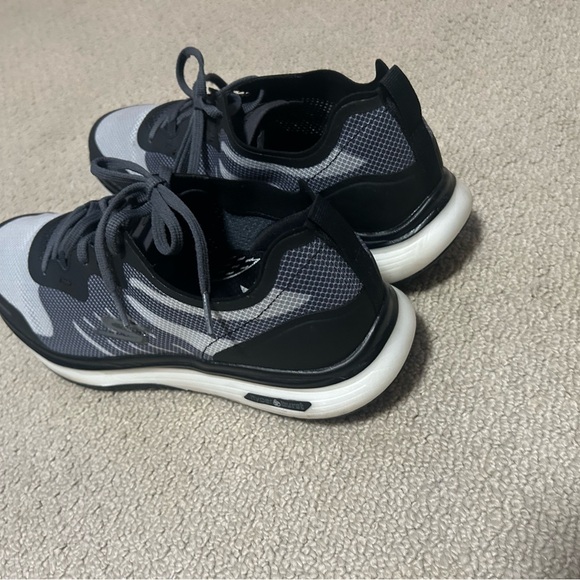 Skechers Air-Cooled Arch Fit Men’s Sneakers - Picture 6 of 6